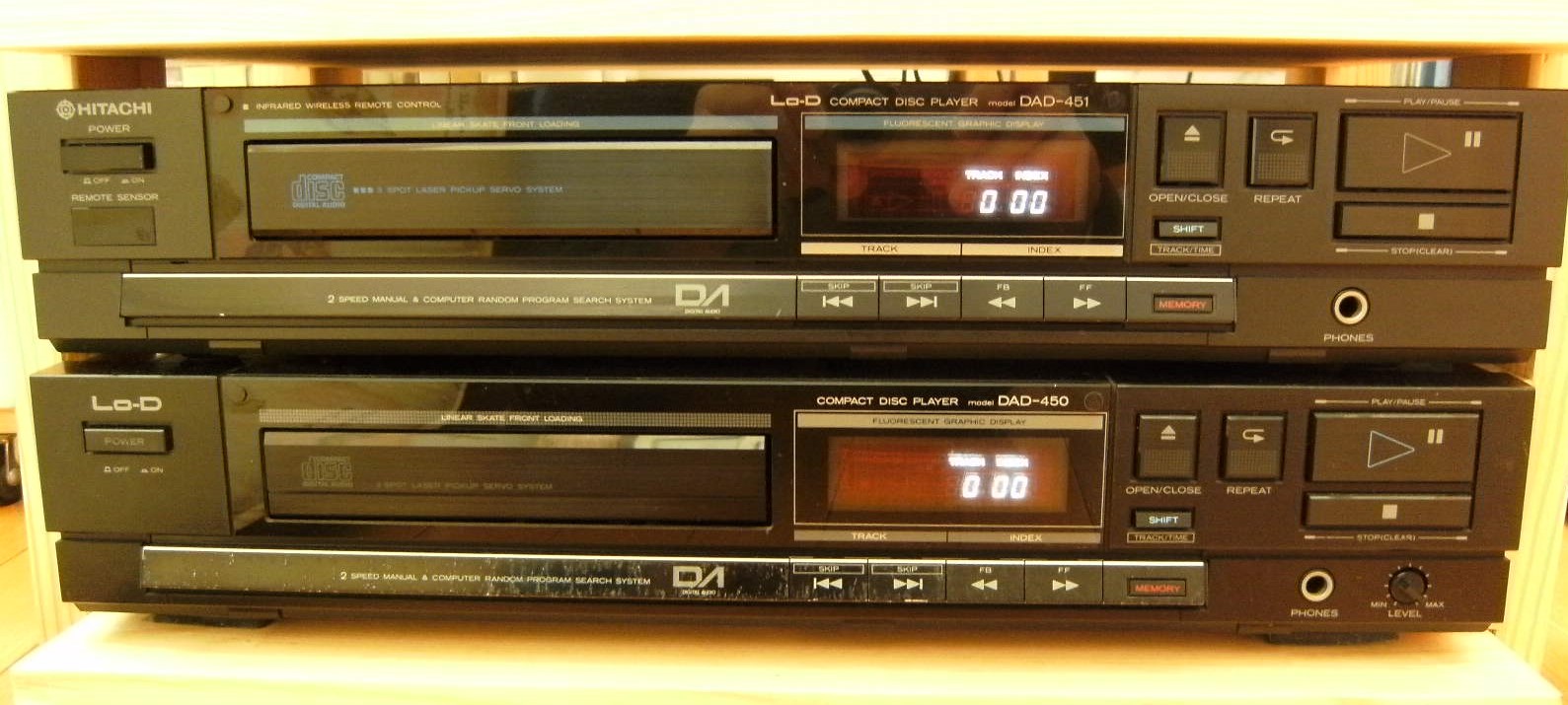 ローディの CD プレーヤーコレクション DAD-450 & 451