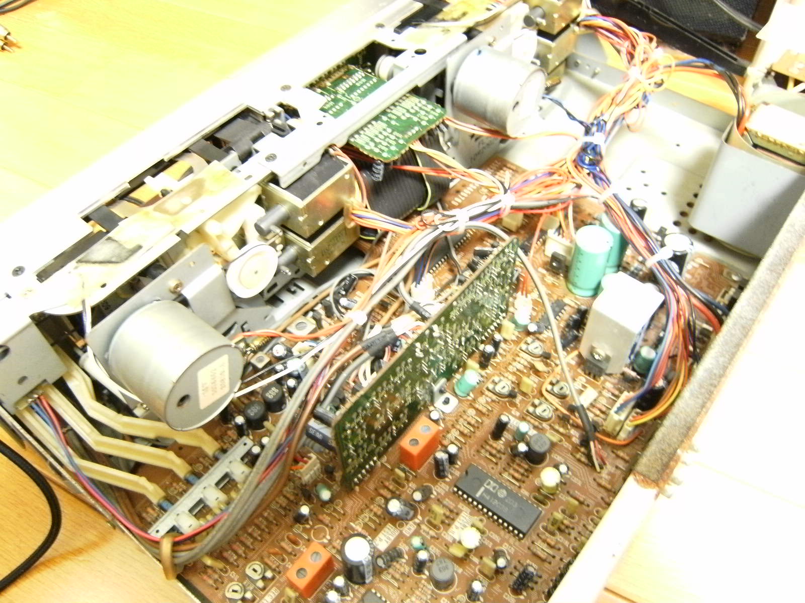 ローディのカセットデッキコレクション D-W700